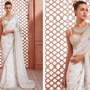 Partywear white saree. Size XXS but fits like a typical XS-S. 5’4-5’6’’person.